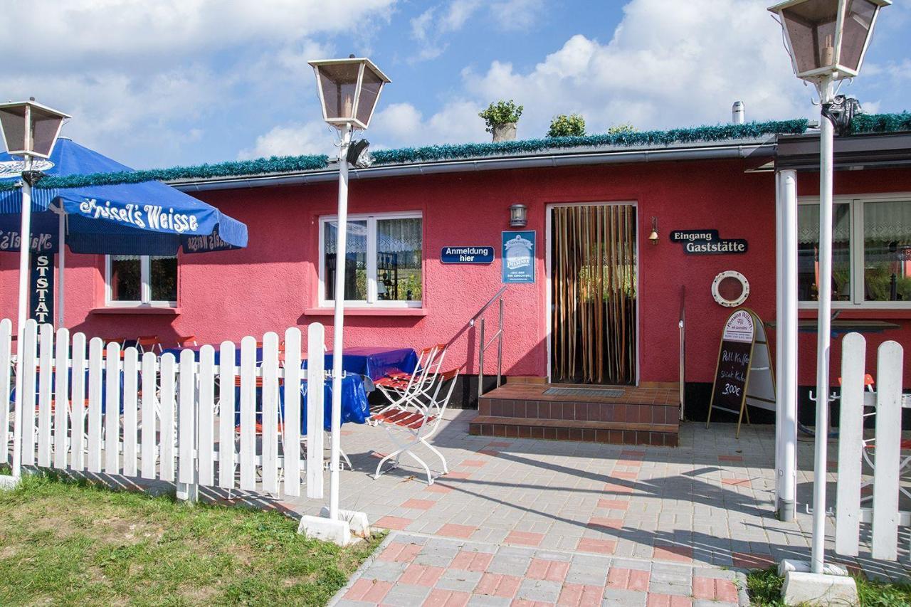 Familienzimmer Mit Gemeinschaftsbad Gross Banzelvitz Luaran gambar